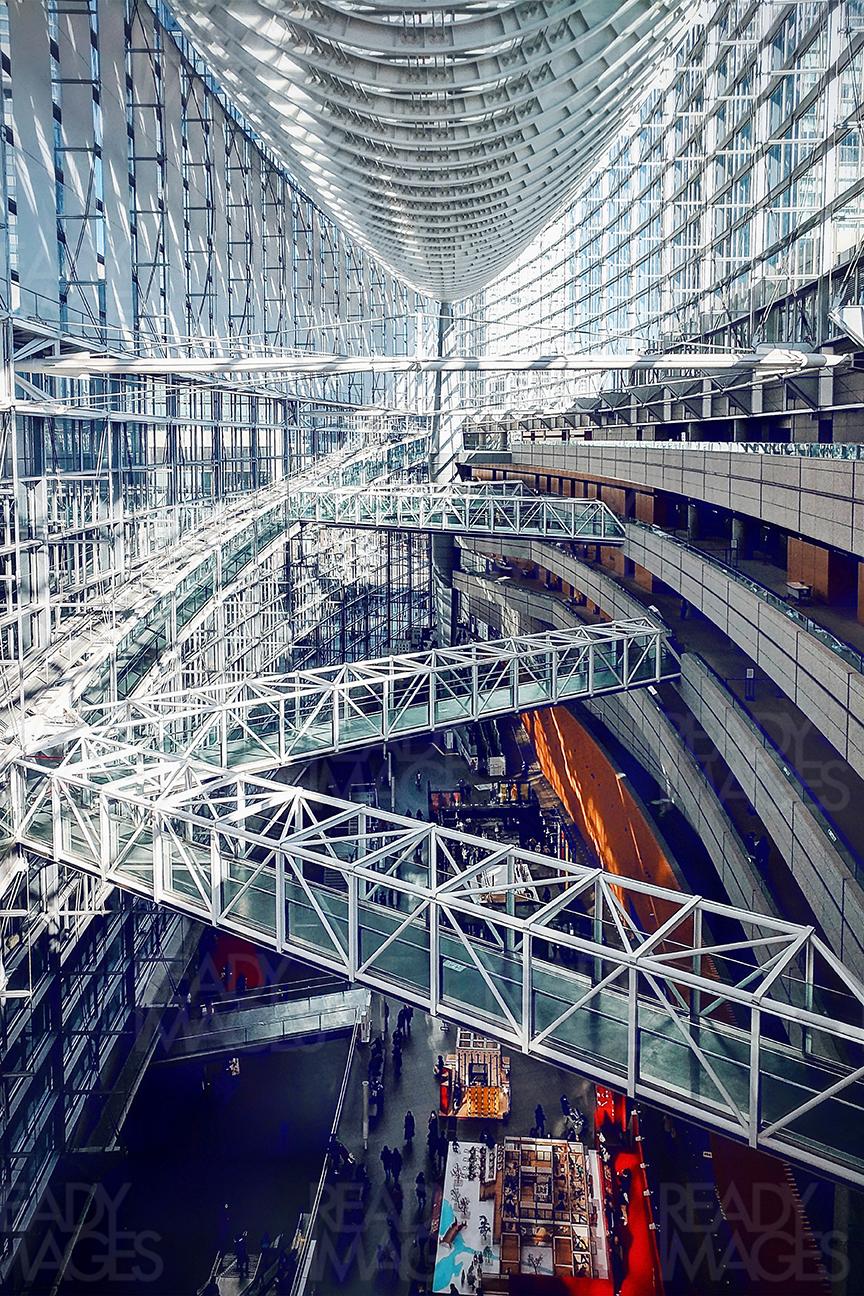 Interior view of Tokyo International Forum designed by Rafael Viñoly. It is a fine example of modern Japanese architecture. The venue hosts many conferences, festivals, exhibitions etc and is very close to Tokyo Station
